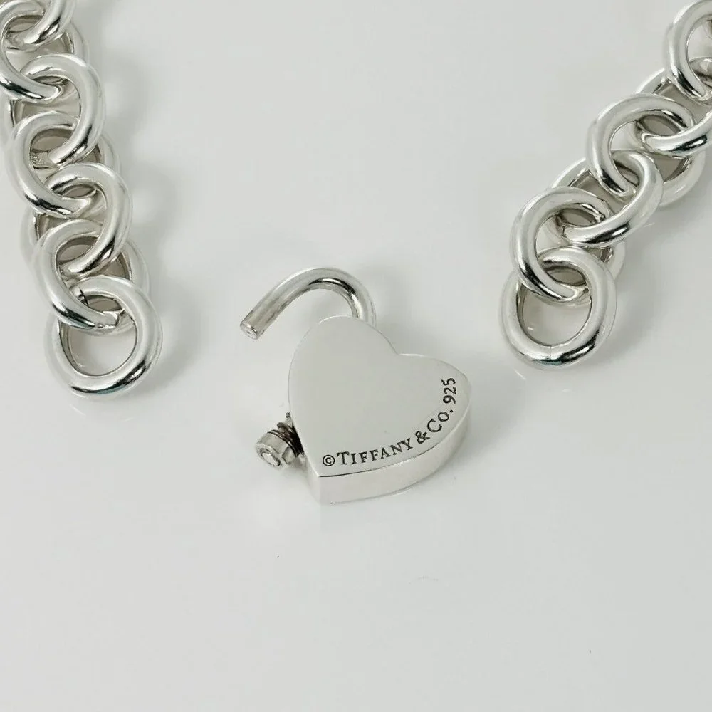 18" Return to Tiffany & Co Heart Padlock Lock Pendant Chain Necklace in Silver - Picture 6 of 7